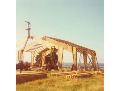 Construction de l'atelier charpente en 1981